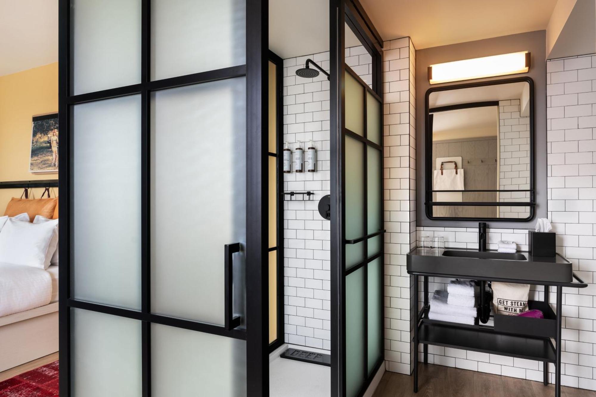 Hotel Moxy Springfield Downtown Extérieur photo