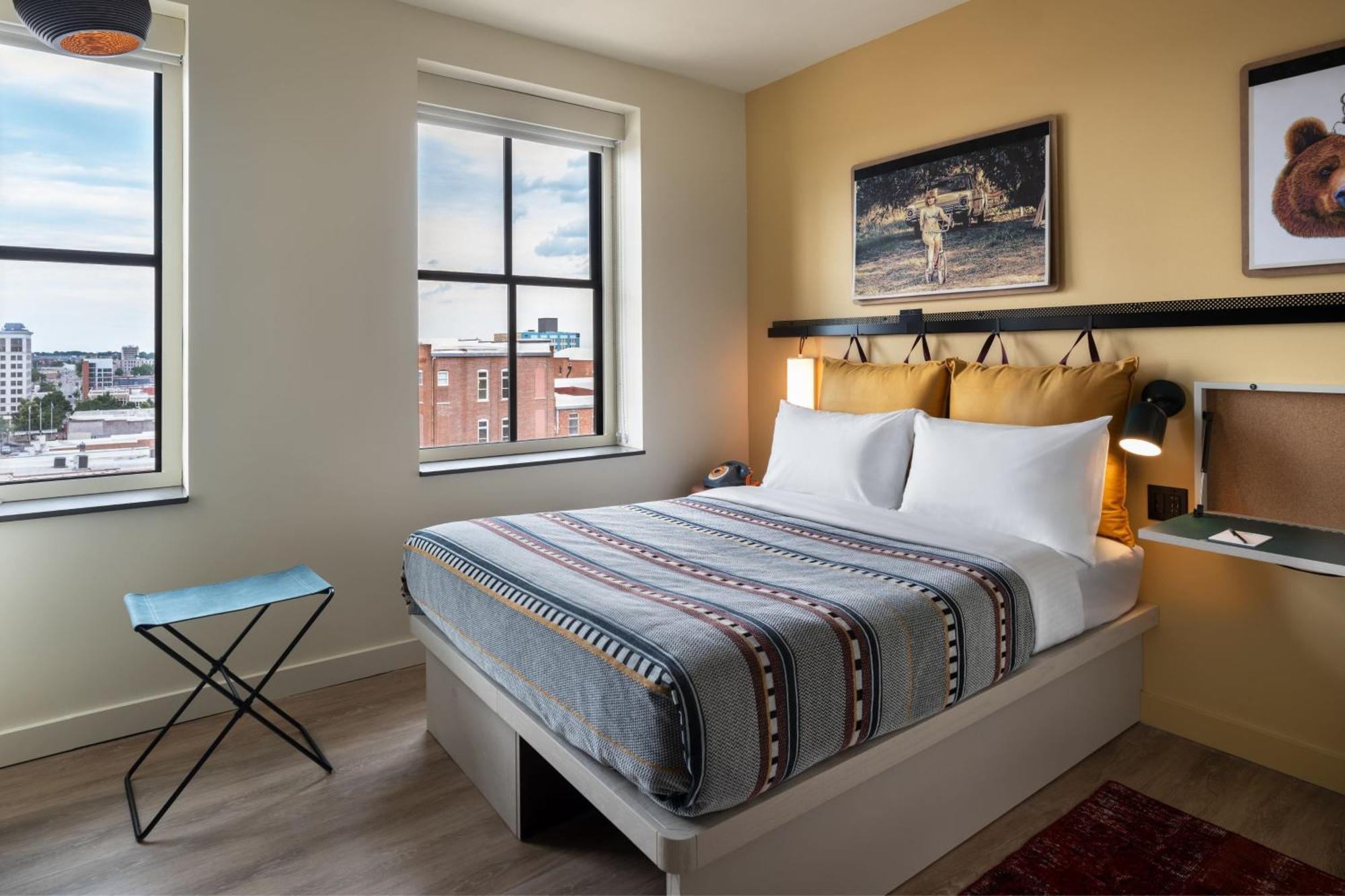 Hotel Moxy Springfield Downtown Extérieur photo