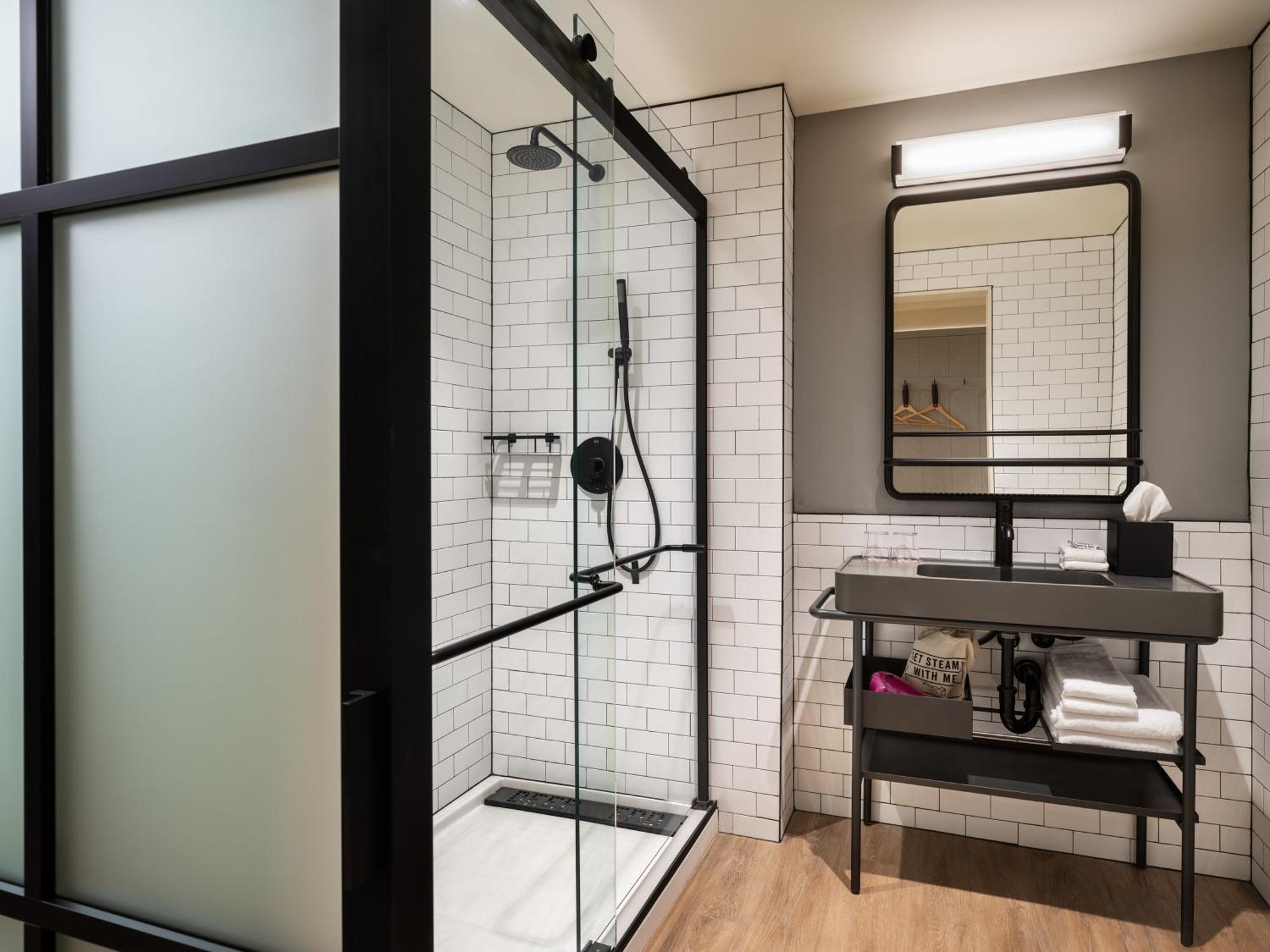 Hotel Moxy Springfield Downtown Extérieur photo