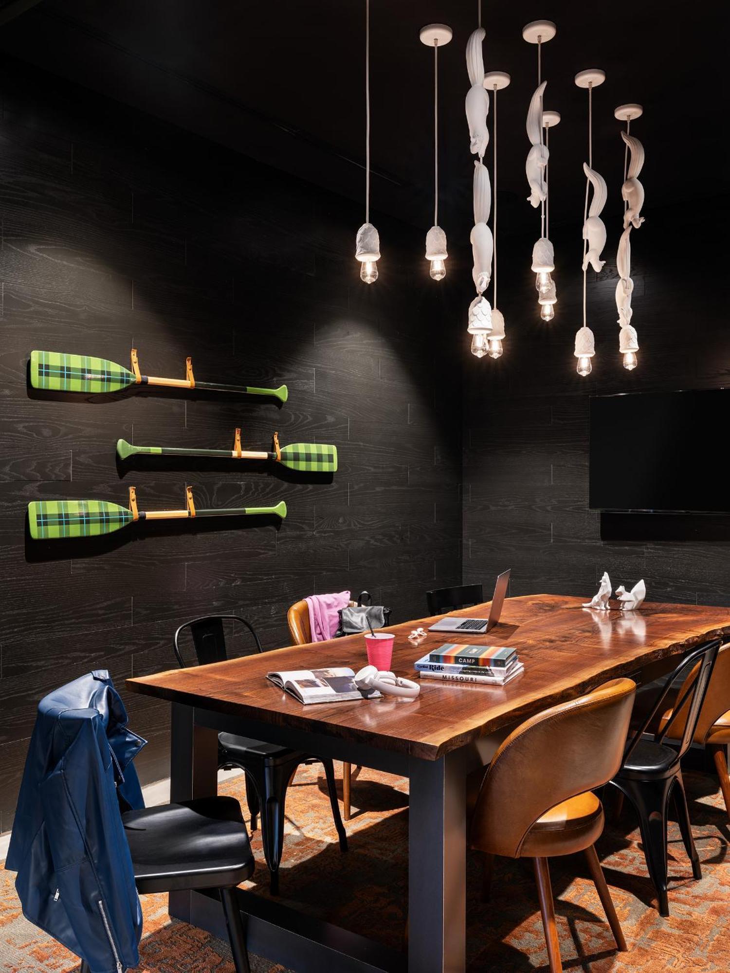 Hotel Moxy Springfield Downtown Extérieur photo